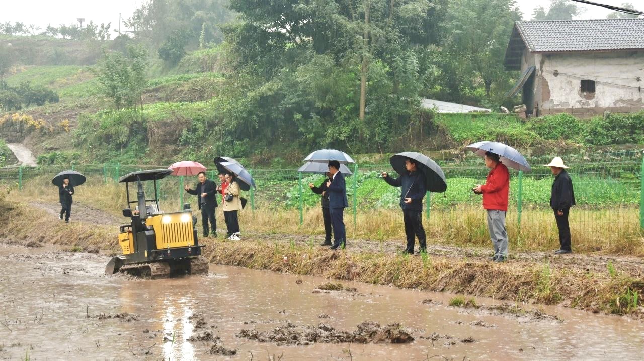 茂田農(nóng)機(jī)兩款新機(jī)型齊亮相